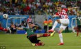 /album/galeria-mexico-croacia/a1403556499672-lc-galleryimage-croatia-s-ivan-perisic-sh-jpg/
